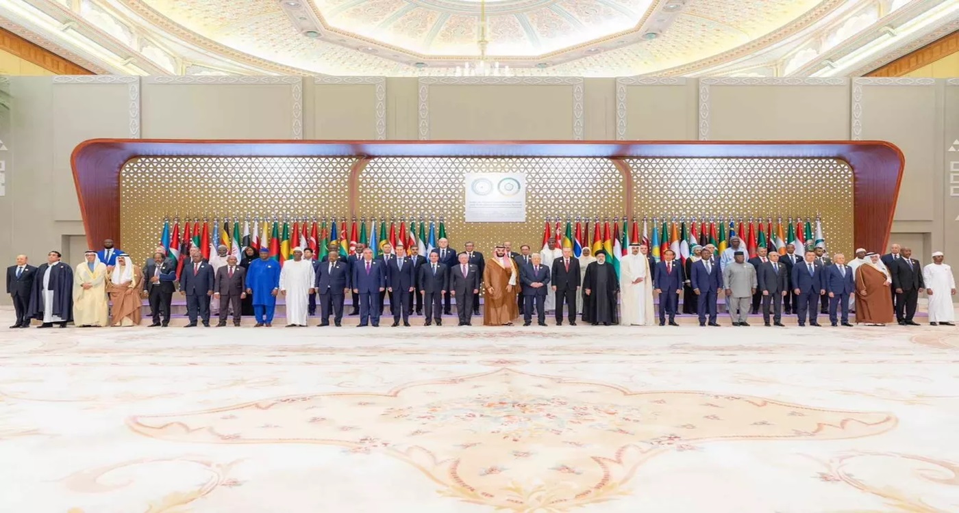 The Arab-Islamic summit concluded by calling for an end to the blockade of Gaza and the opening of crossings to allow aid convoys to enter.